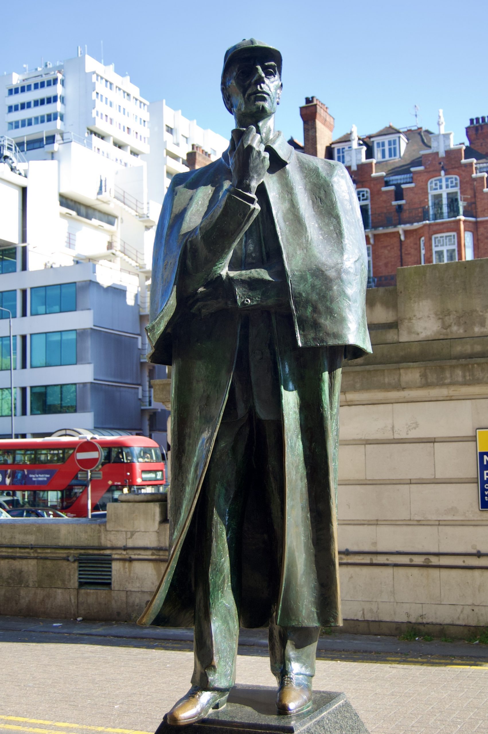 Statue of Sherlock Holmes